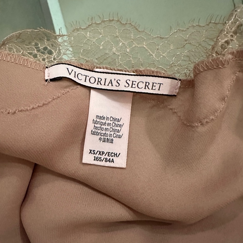 Victoria’s Secret Elegant Lace Trim Slip Dress nightgown- Pink Sz Xs - Picture 3 of 3